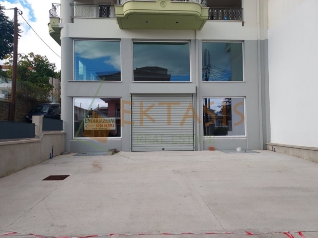 (Προς Ενοικίαση) Επαγγελματικός Χώρος Κατάστημα || Ν. Αρκαδίας/Τρίπολη - 220 τ.μ, 700€ 