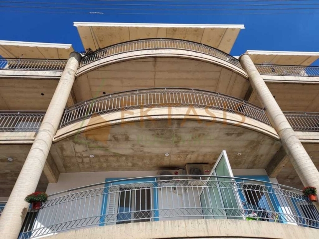 (Προς Πώληση) Κατοικία Οροφοδιαμέρισμα || Ν. Αρκαδίας/Τρίπολη - 140 τ.μ, 100.000€ 