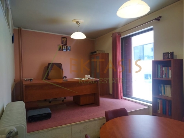(For Rent) Commercial Office || Arkadia/Tripoli - 30 Sq.m, 220€ 