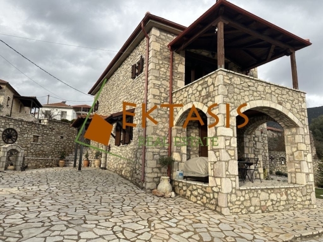 (Προς Πώληση) Κατοικία Μονοκατοικία || Ν. Αρκαδίας/Τρικολώνιο - 175 τ.μ, 2 Υ/Δ, 380.000€ 
