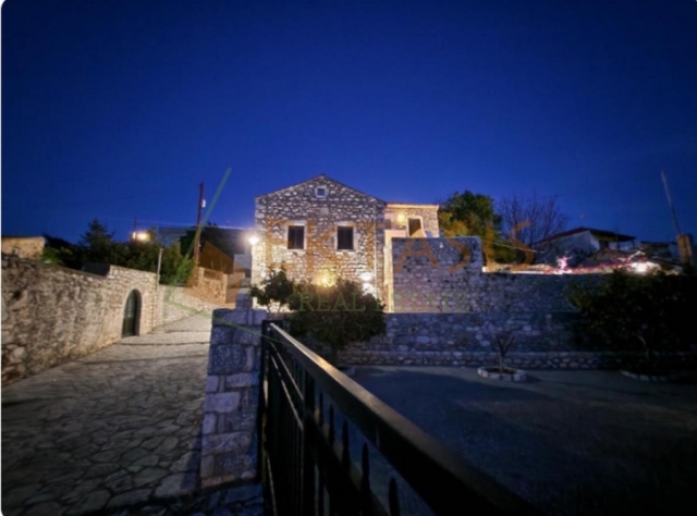 (For Sale) Commercial Hotel || Lakonia/Oitylo - 250 Sq.m, 1.100.000€ 