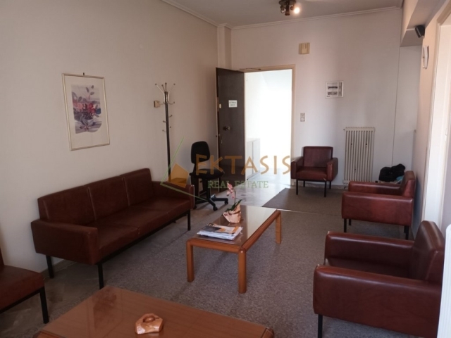 (Προς Ενοικίαση) Επαγγελματικός Χώρος Γραφείο || Ν. Αρκαδίας/Τρίπολη - 55 τ.μ, 350€ 