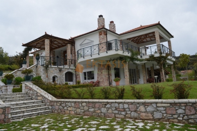 (Προς Πώληση) Κατοικία Βίλα || Ν. Αρκαδίας/Τρίπολη - 450 τ.μ, 4 Υ/Δ, 500.000€ 