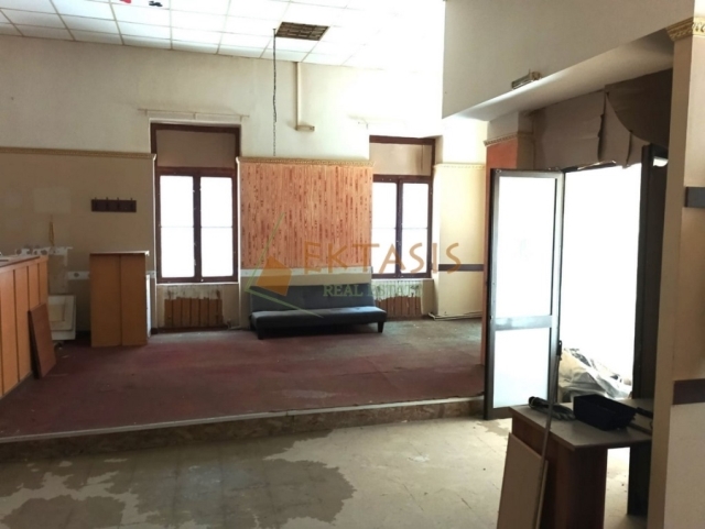 (Προς Ενοικίαση) Επαγγελματικός Χώρος Κτίριο || Ν. Αρκαδίας/Τρίπολη - 270 τ.μ, 1.600€ 