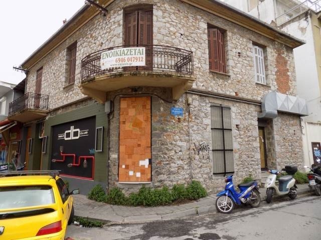 (Προς Ενοικίαση) Επαγγελματικός Χώρος Κατάστημα || Ν. Αρκαδίας/Τρίπολη - 137 τ.μ, 2.200€ 
